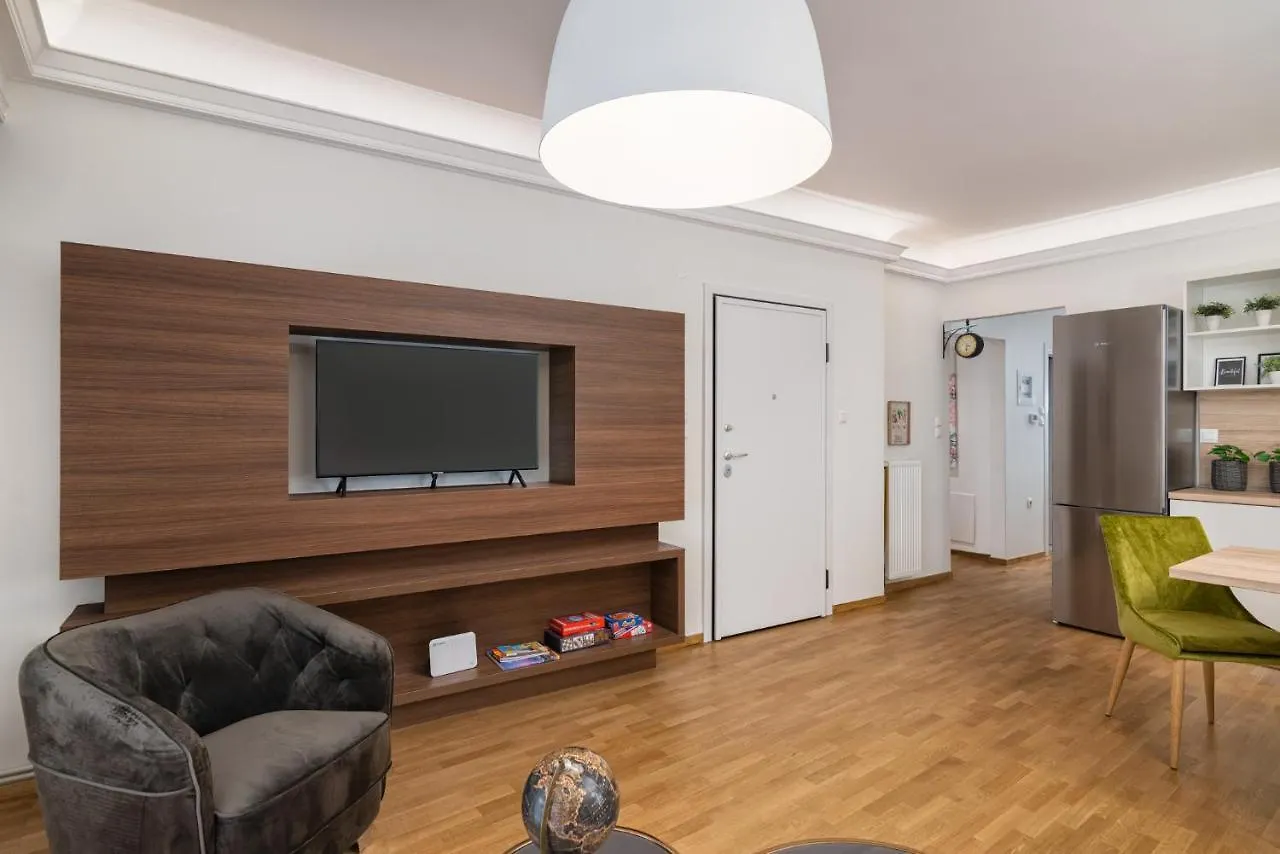 Apartment White Suite Armonia Thessaloniki