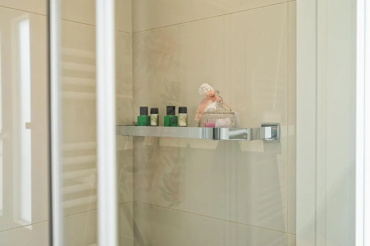 Apartment White Suite Armonia Thessaloniki Greece